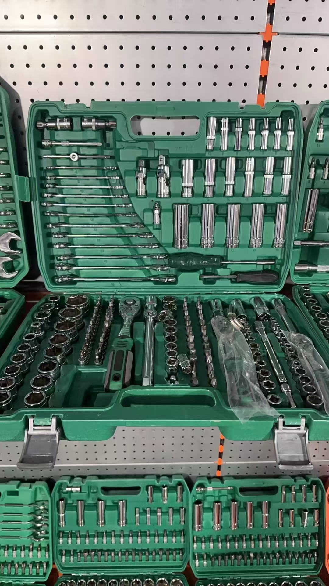 216-Piece DIY Auto Repair Tool – Gardening Tools Kit Bewertung und Preis